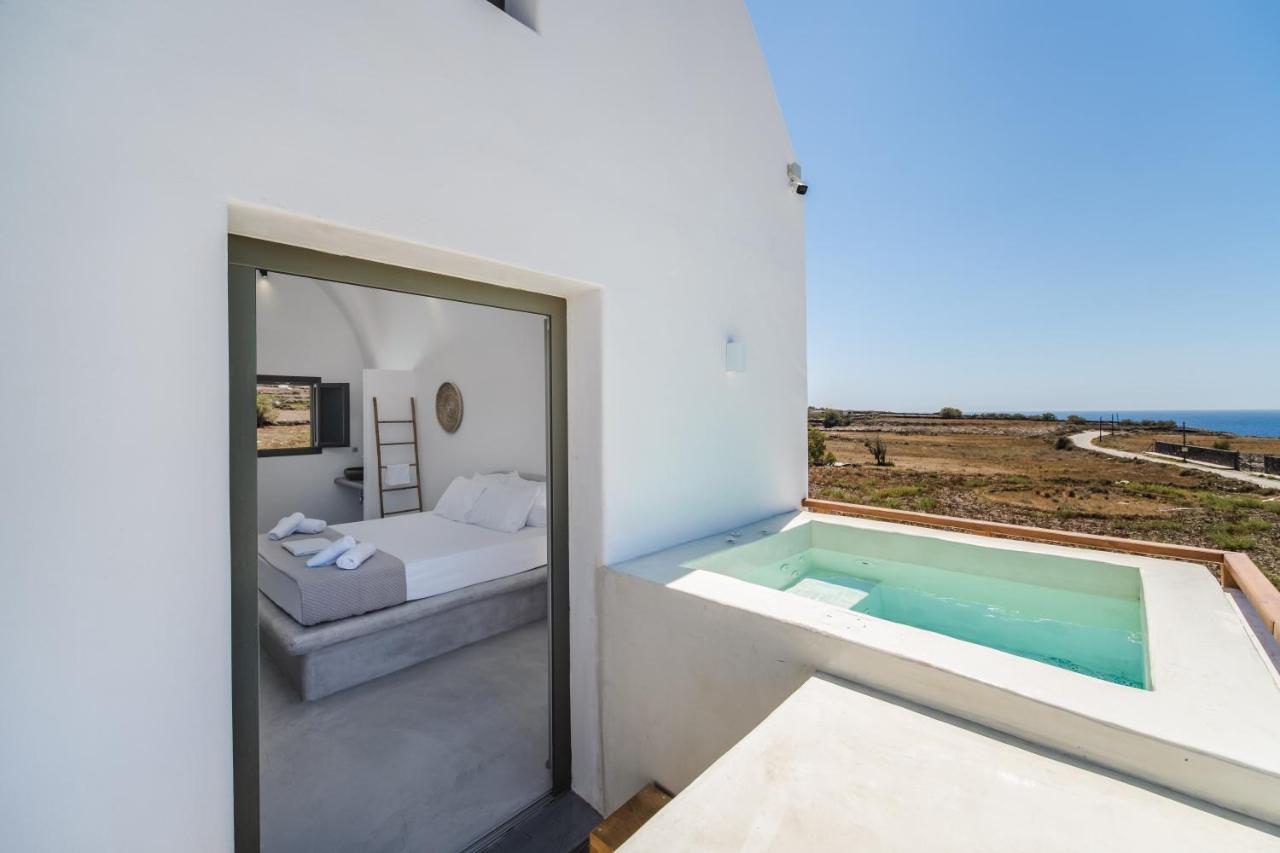 Amethyst Luxury Suites Oia Exterior photo