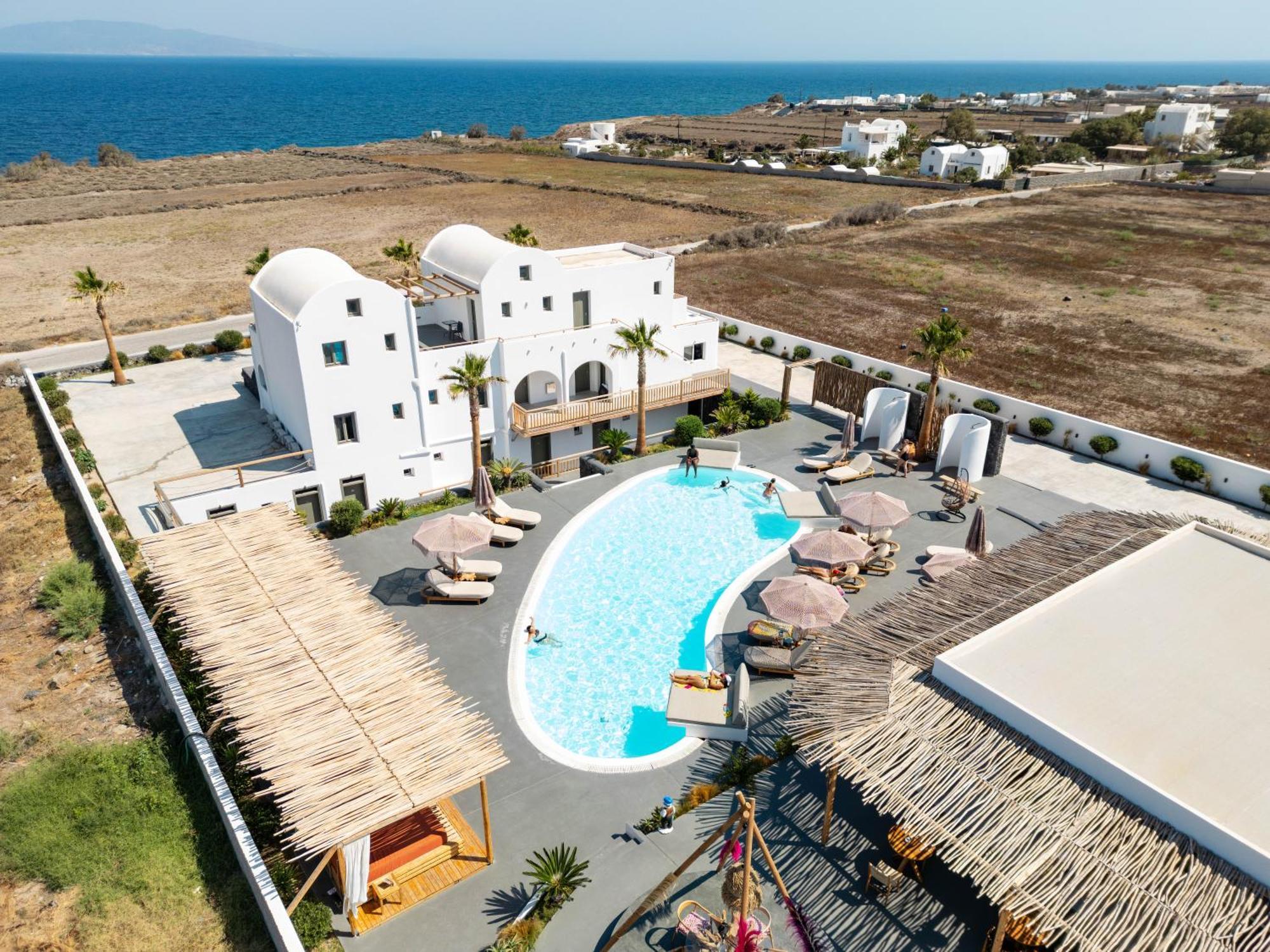 Amethyst Luxury Suites Oia Exterior photo